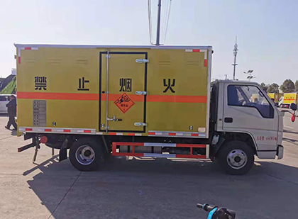 张家界爆破器材运输车