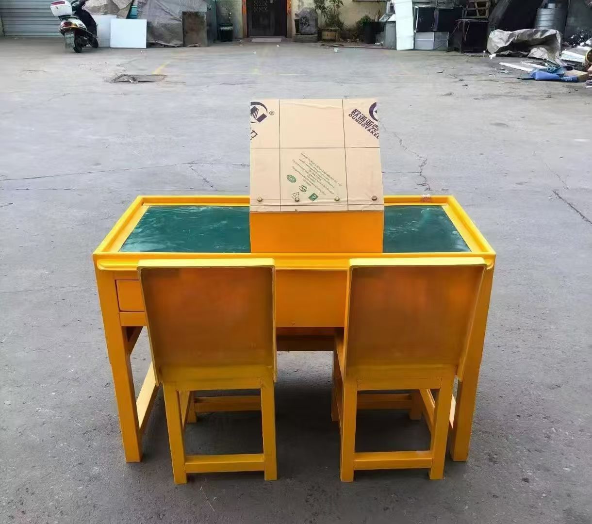 张家界防静电导通桌井下煤矿火工品发放桌：危险品流转的安全守护者